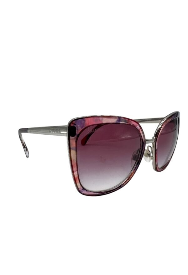 CHANEL  – SUNGLASSES CAT EYE PINK - Image 3